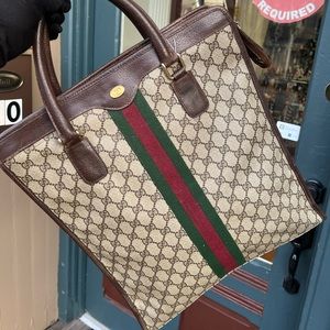 #70 Gucci tote